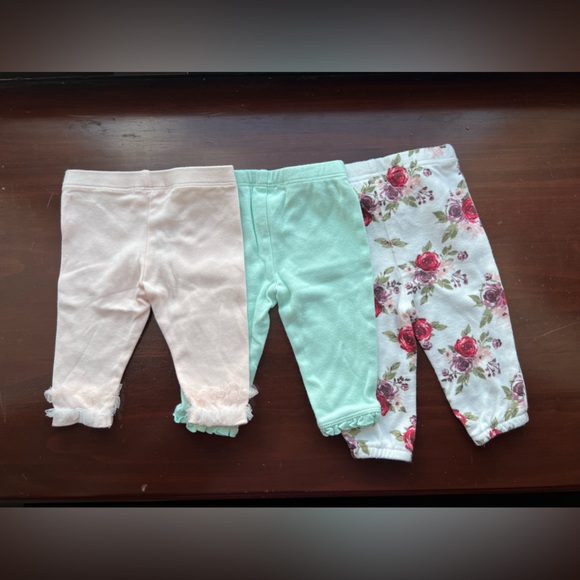 Lot Bundle of 3 baby girl pants size 3 months - Picture 2 of 2
